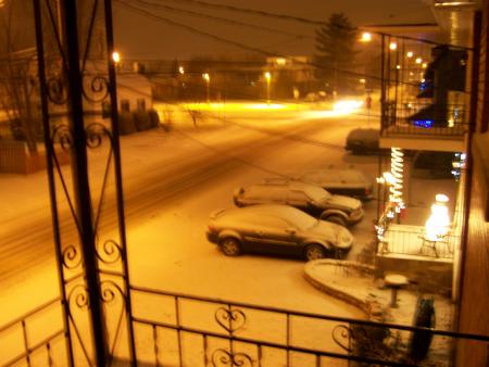 Sherbrooke sous la neige by night